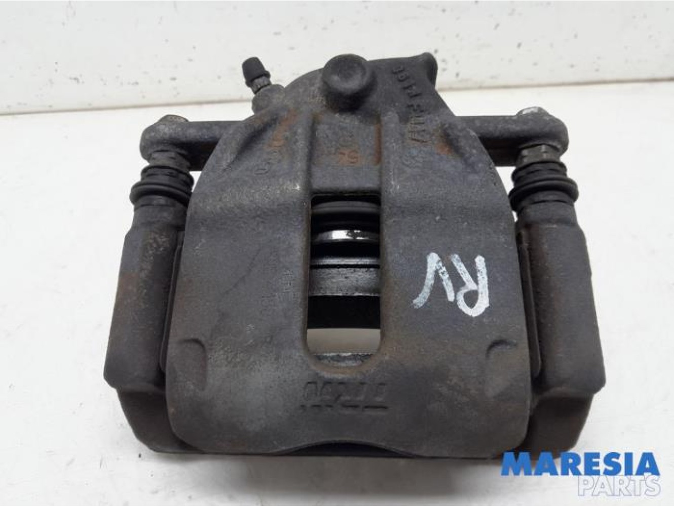 Renault - Clio - Front brake calliper, right