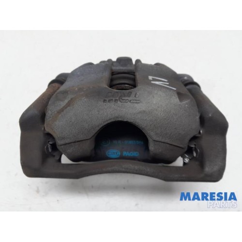 Renault - Clio - Front brake calliper, left