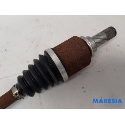 Renault - Clio - Front drive shaft, left
