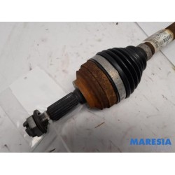 Renault - Clio - Front drive shaft, right