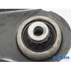 Renault - Clio - Front lower wishbone, right