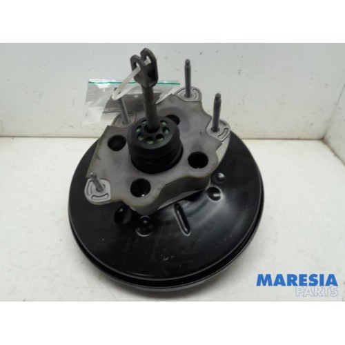Renault - Clio - Brake servo