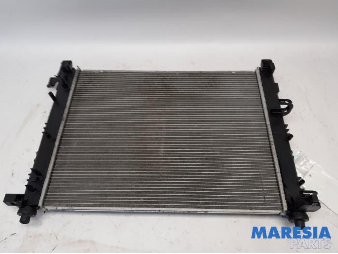 Renault - Clio - Radiator