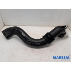 Renault - Clio - Air intake hose