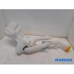 Renault - Clio - Front windscreen washer reservoir