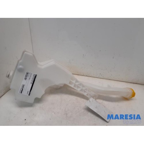 Renault - Clio - Front windscreen washer reservoir