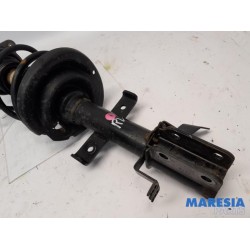 Renault - Clio - Front shock absorber rod, right