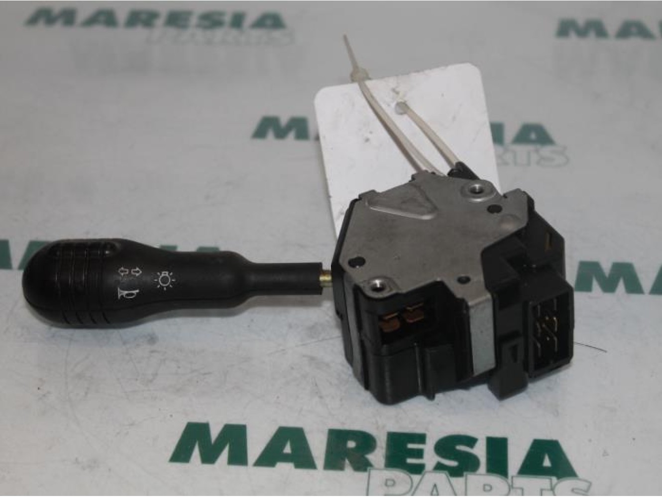 Renault - Twingo - Indicator switch