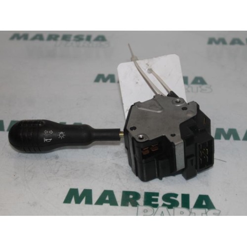 Renault - Twingo - Indicator switch