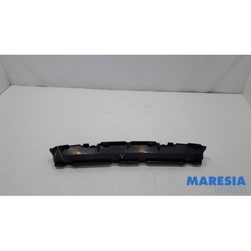 Peugeot - 5008 - Chassis bar, front