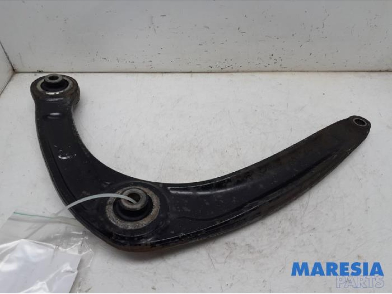Peugeot - 5008 - Front lower wishbone, right