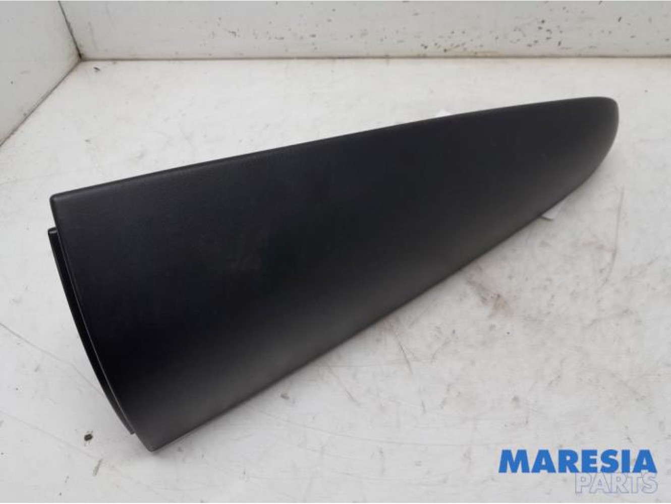 Renault - Kangoo - Rear right bodywork corner