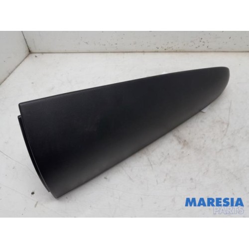 Renault - Kangoo - Rear right bodywork corner