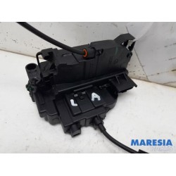 Renault - Kangoo - Minibus/van rear door lock mechanism
