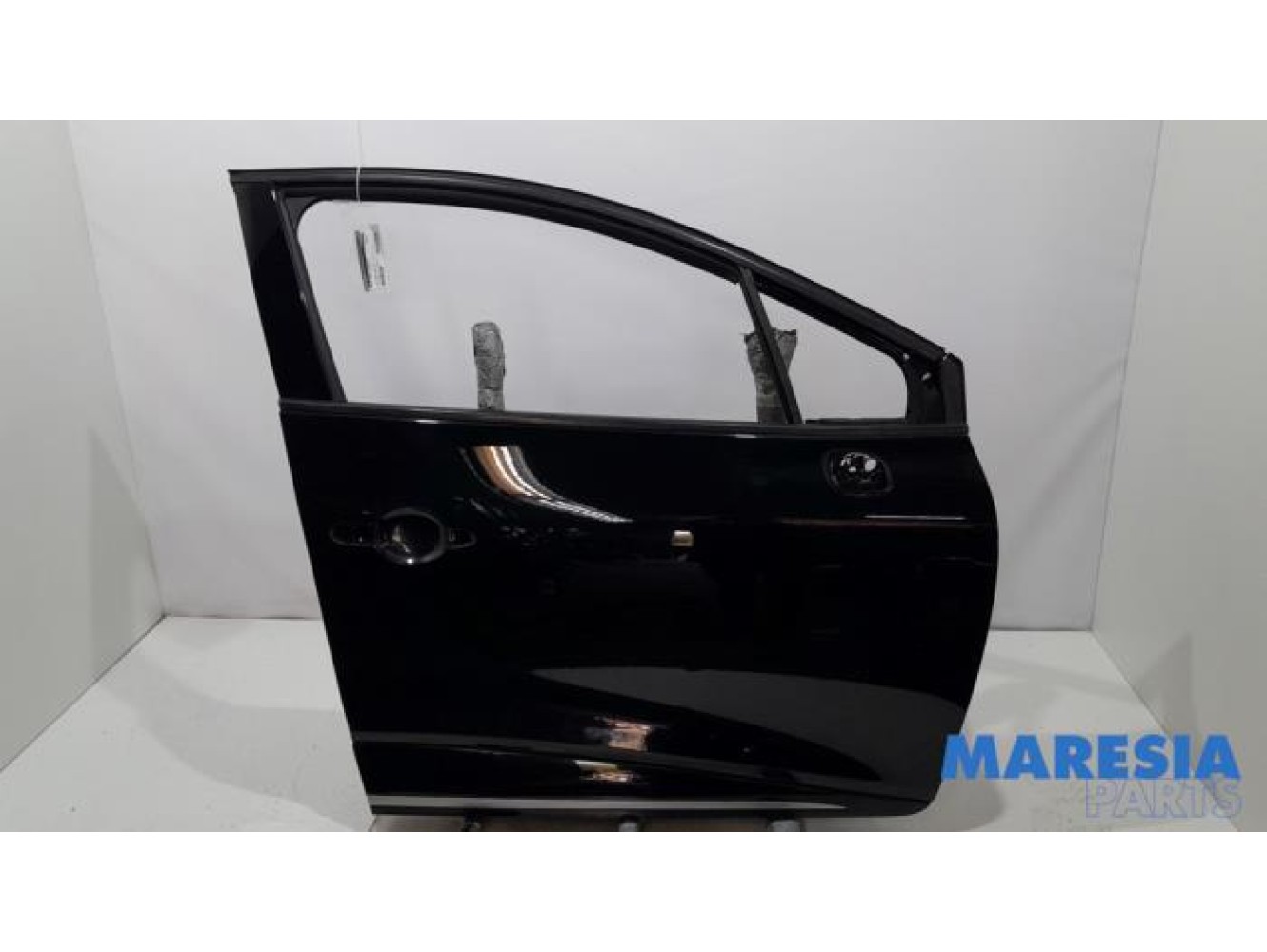 Renault - Clio - Front door 4-door, right