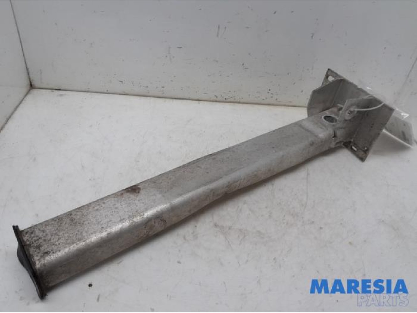 Peugeot - 5008 - Front part support