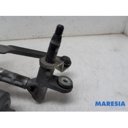 Peugeot - 5008 - Front wiper motor
