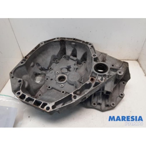 Renault - Captur - Gearbox casing