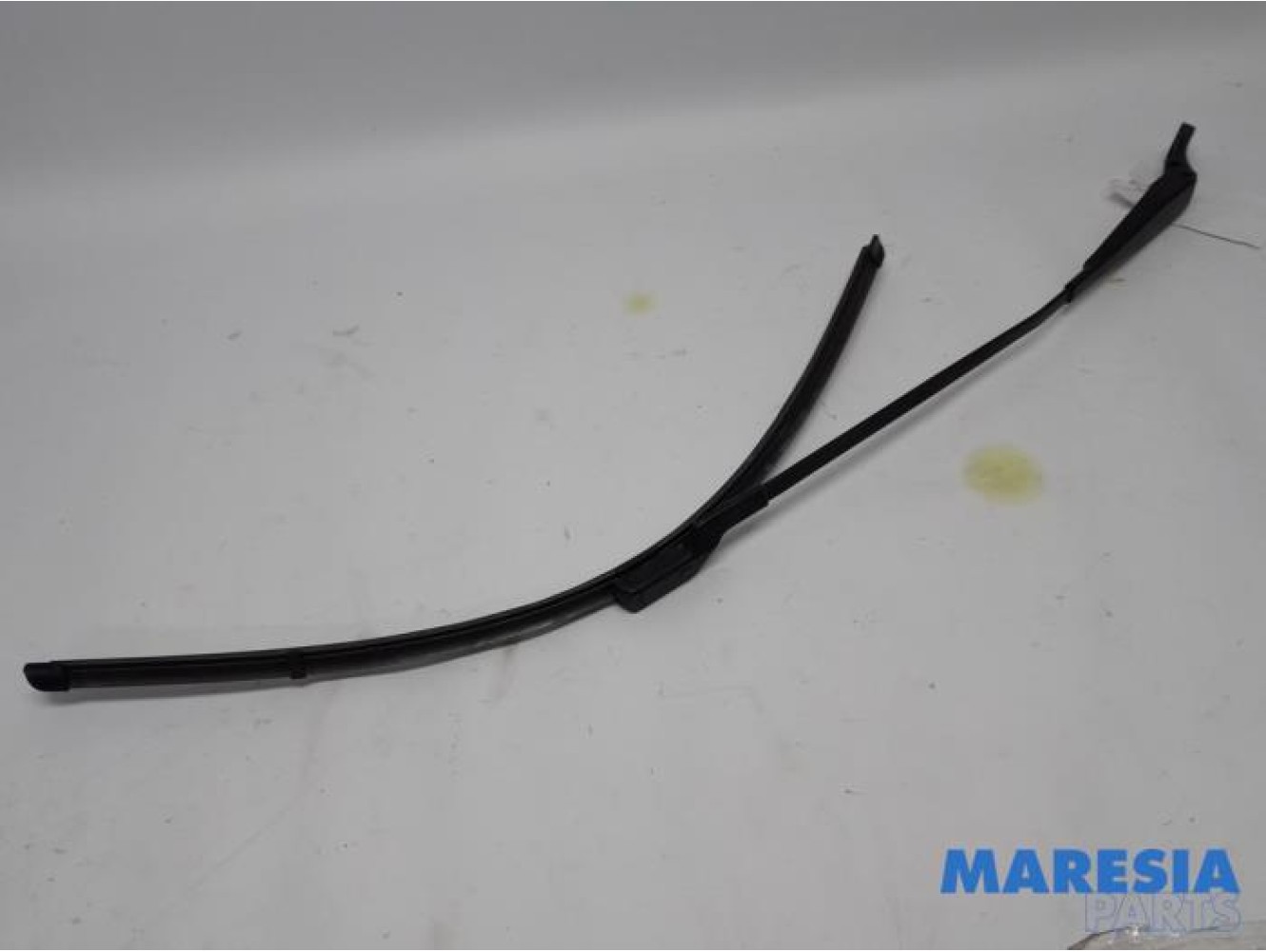 Peugeot - 5008 - Front wiper arm