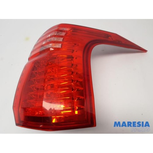 Peugeot - 5008 - Taillight, right