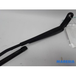 Peugeot - 5008 - Front wiper arm