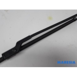 Peugeot - 5008 - Front wiper arm