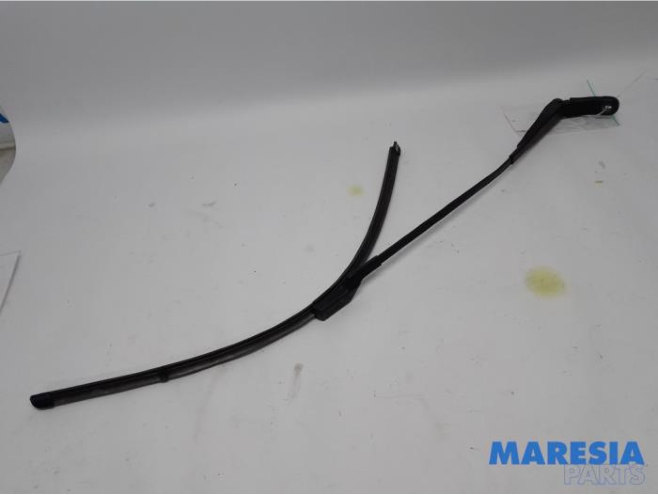 Peugeot - 5008 - Front wiper arm