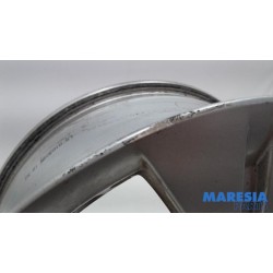 Renault - Megane - Wheel