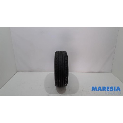 Renault - Megane - Tyre