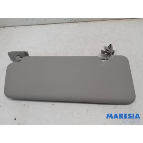 Renault - ZOE - Sun visor