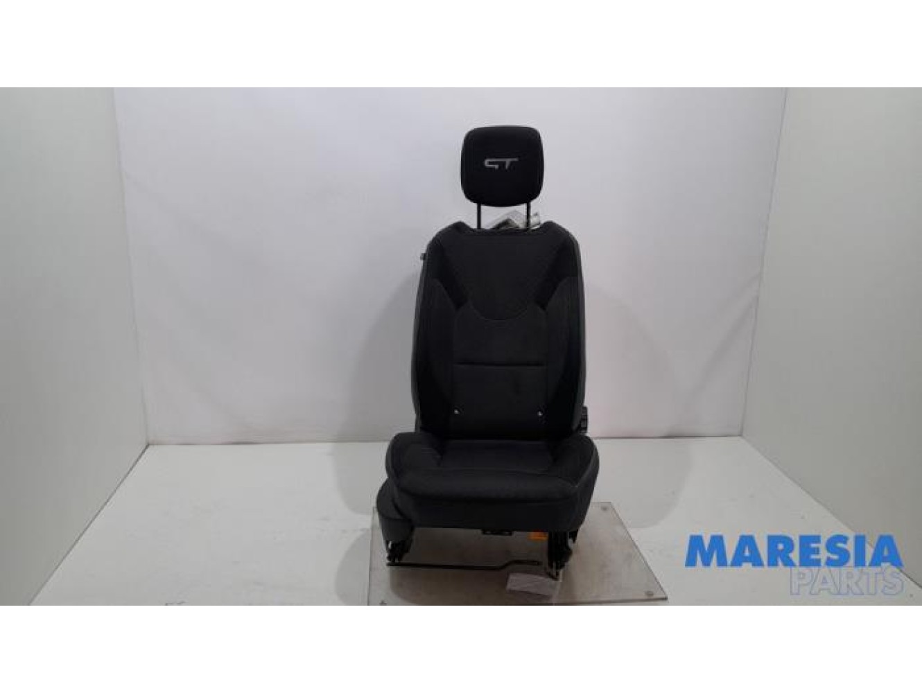 Renault - Clio - Seat, right