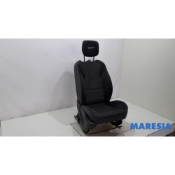 Renault - Clio - Seat, right