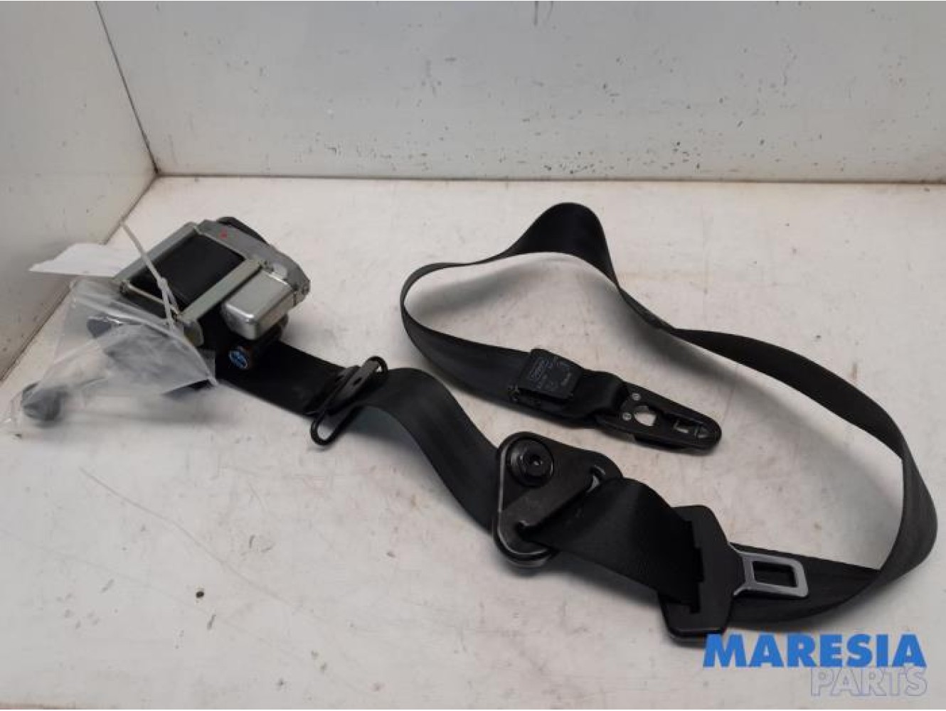 Renault - ZOE - Front seatbelt, right