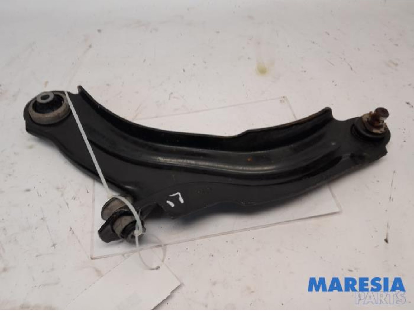 Renault - ZOE - Front lower wishbone, left