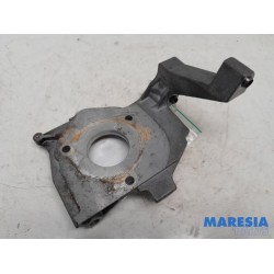 Peugeot - Partner - Diesel pump bracket