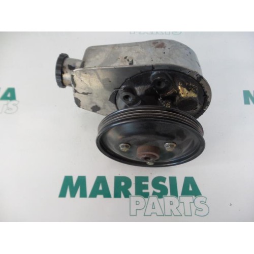 Renault - Megane - Pompe direction assistée