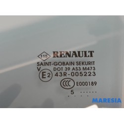 Renault - ZOE - Rear door window 4-door, left