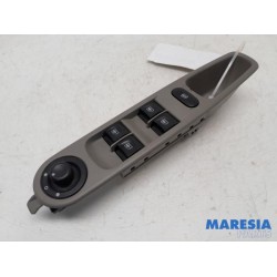 Renault - ZOE - Multi-functional window switch