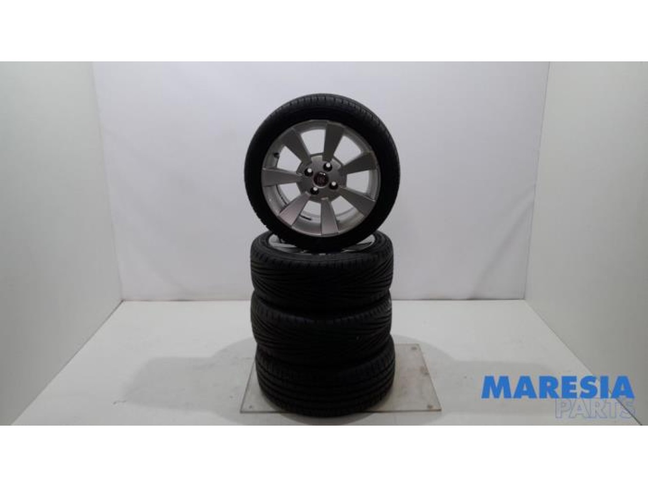 Fiat - Panda - Sportvelgenset + banden