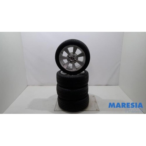 Fiat - Panda - Sportvelgenset + banden