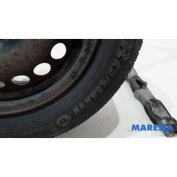 Renault - Clio - Krikset + reservewiel