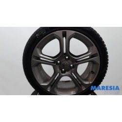Renault - Clio - Sportvelgenset + winterbanden
