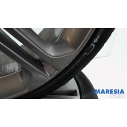 Renault - Clio - Sportvelgenset + winterbanden
