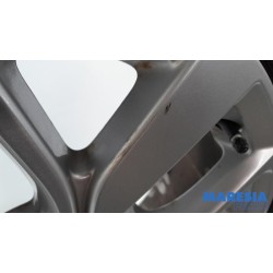Renault - Clio - Sportvelgenset + banden