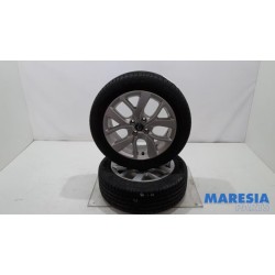 Renault - Clio - Sportvelgenset + banden