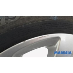 Renault - Clio - Sportvelgenset + banden