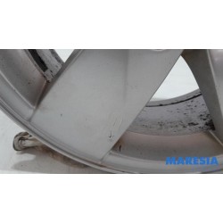 Renault - Grand Scenic - Wheel