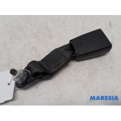 Fiat - Panda - Insertion ceinture de sécurité arrière gauche