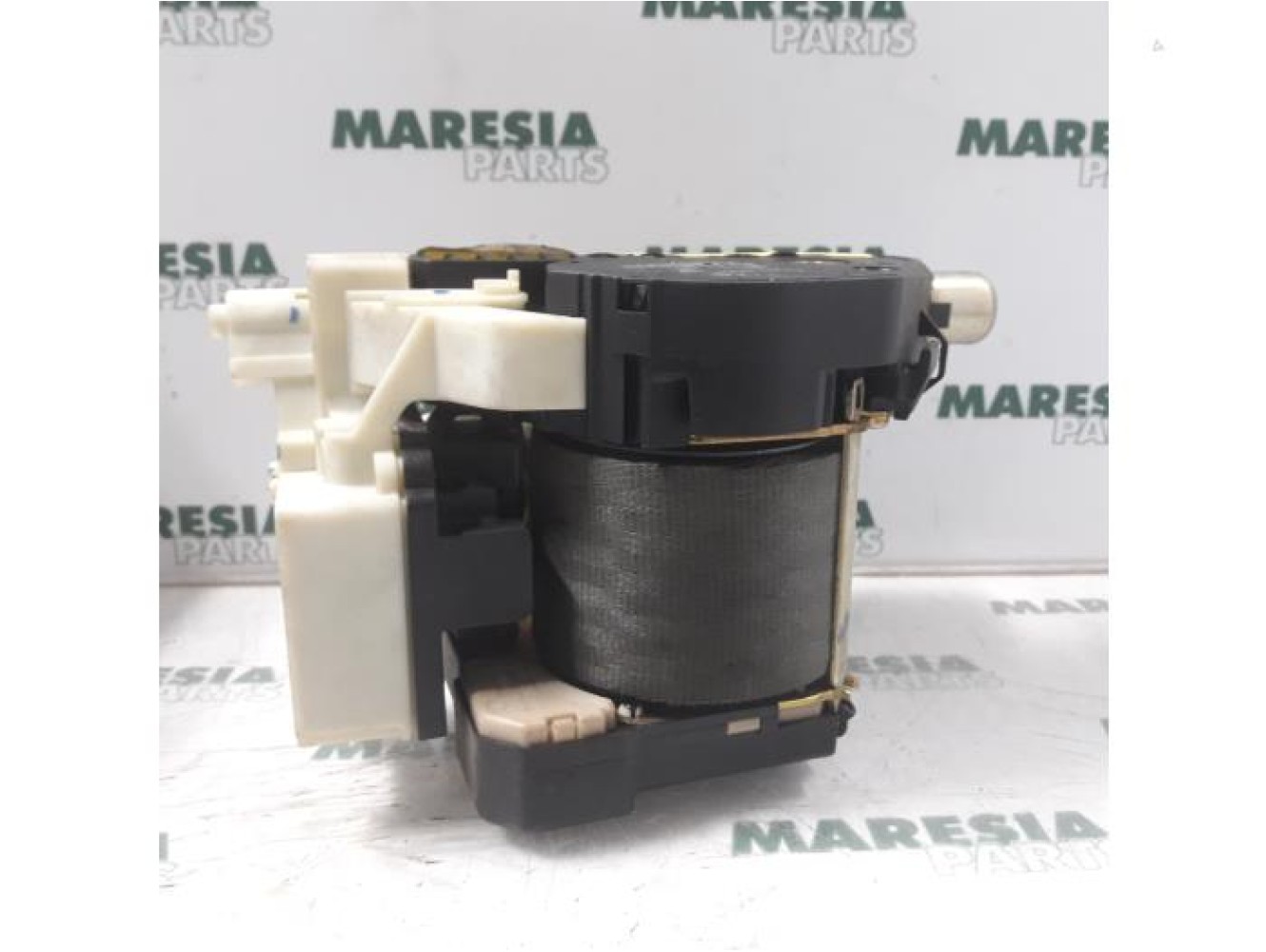 Fiat - Punto - Front seatbelt, right