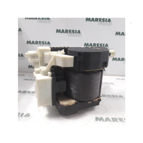 Fiat - Punto - Front seatbelt, right